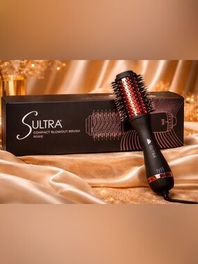Sultra Compact Blowout Brush NIB